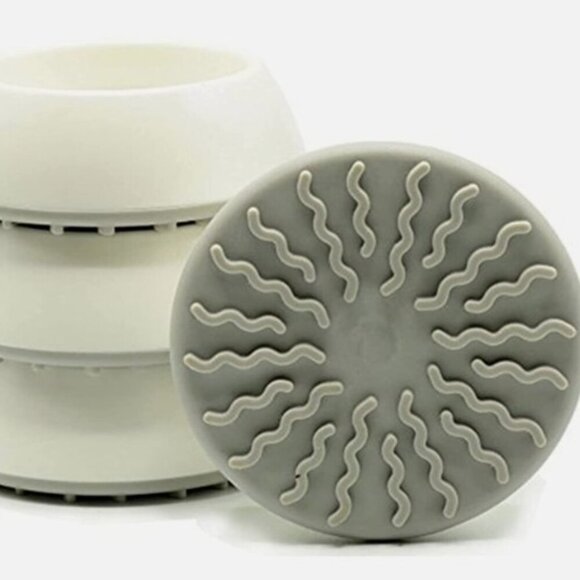 BABY GATE WALL CUPS BUMPERS 4 PACK - Picture 1 of 4